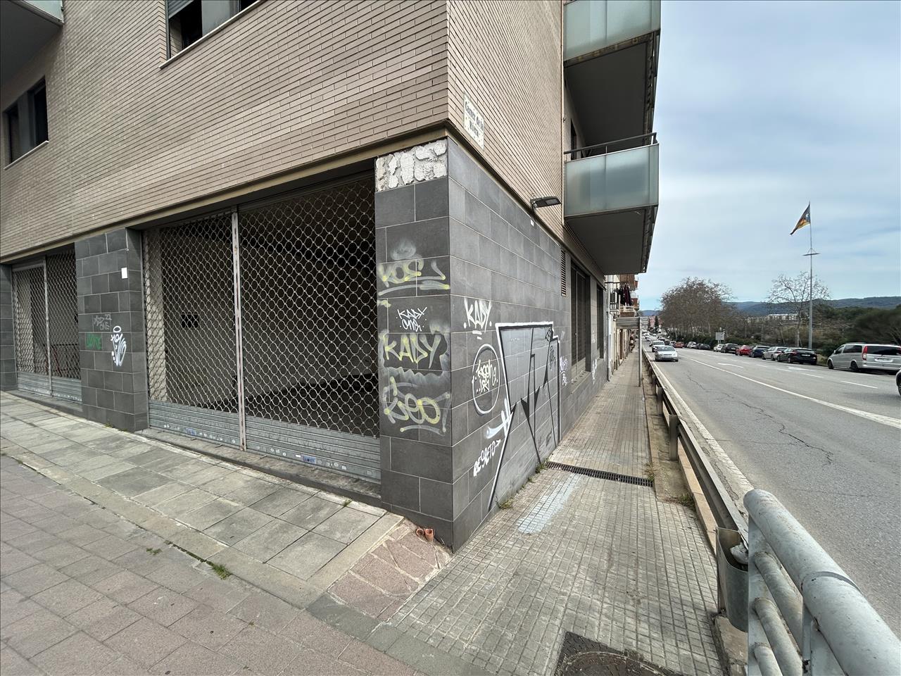 Local comercial en RIERA LA