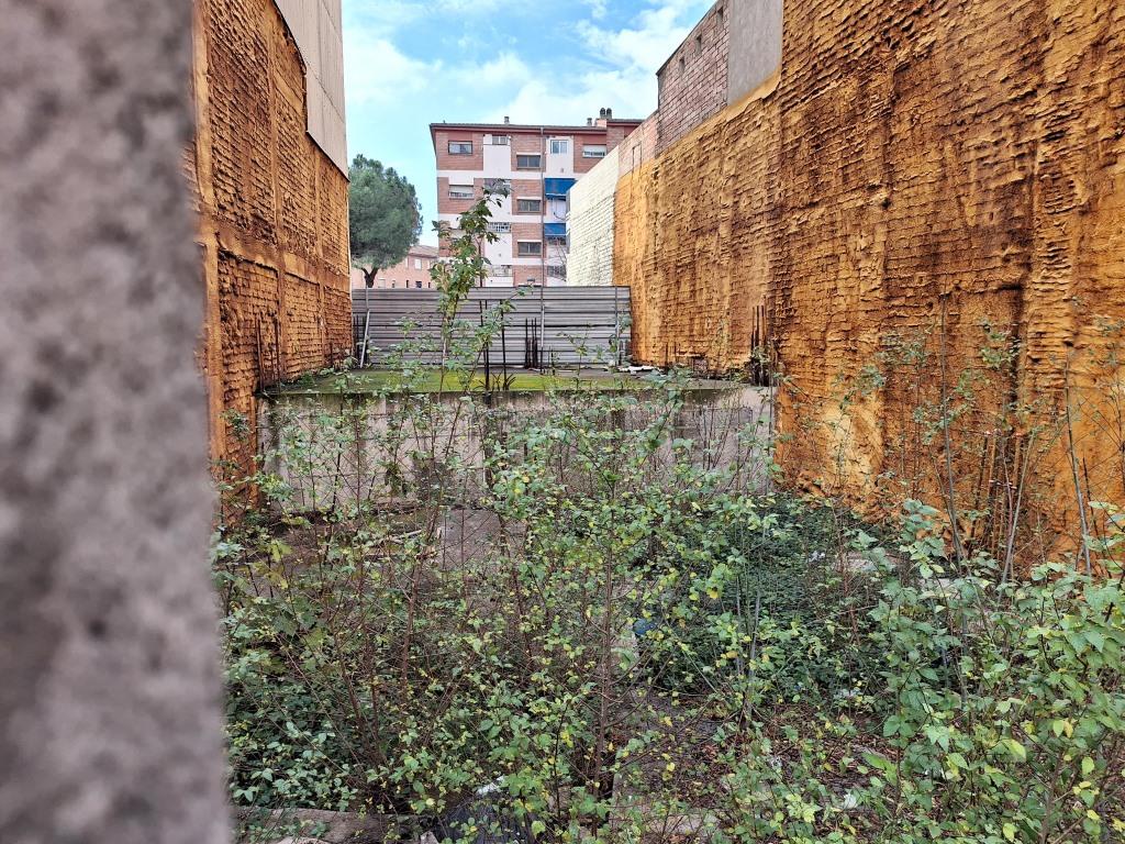 undefined - Image 8