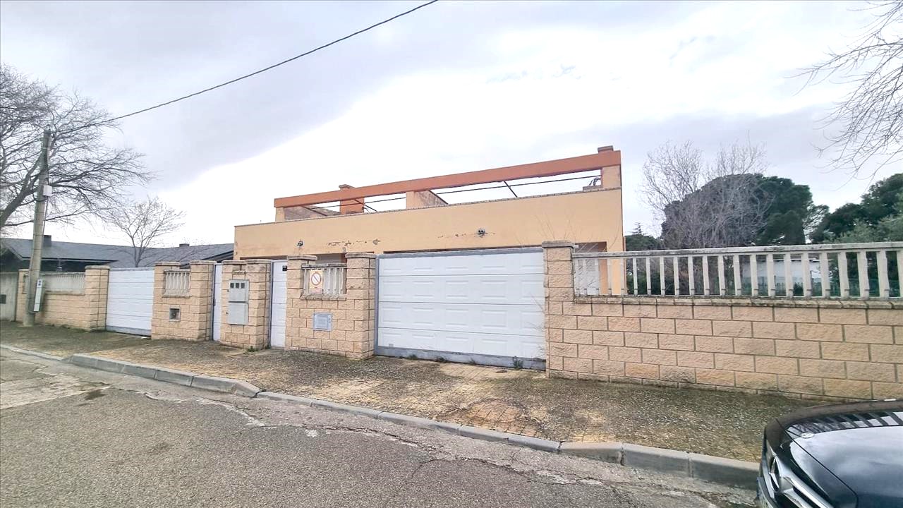 Promoción inacabada en Río Gallego Urcamusa