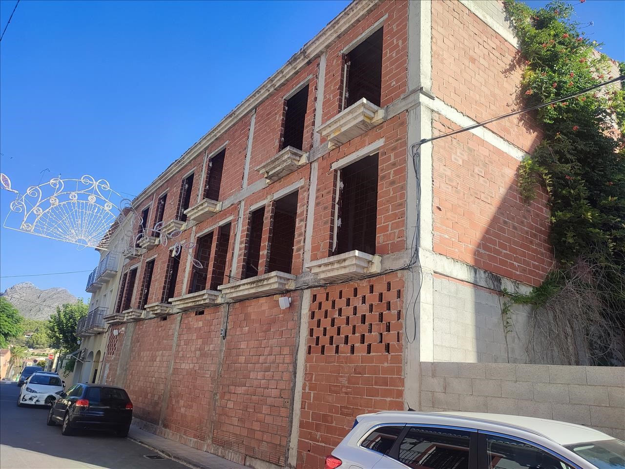 - Image 3