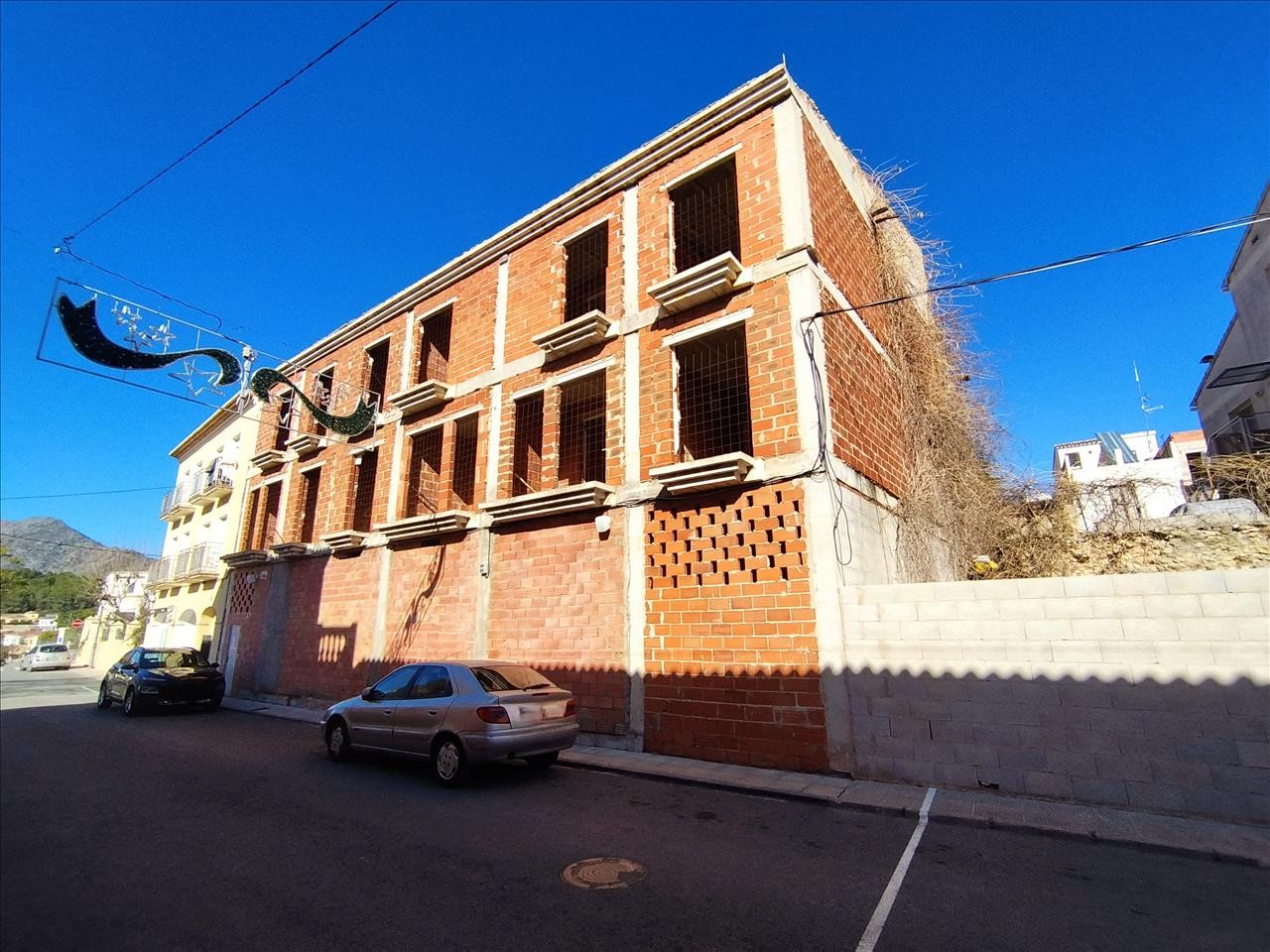 - Image 1
