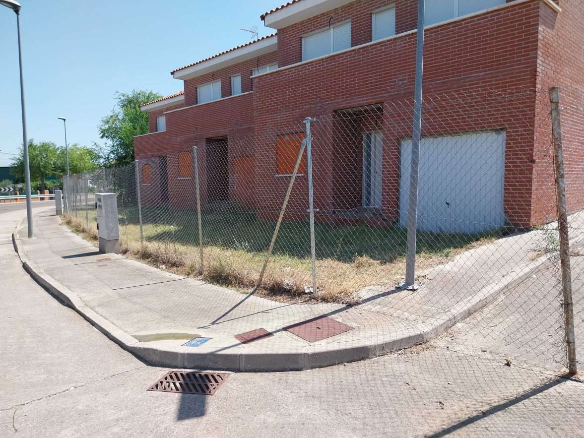Promoción inacabada en DON SANTOS ARENAS