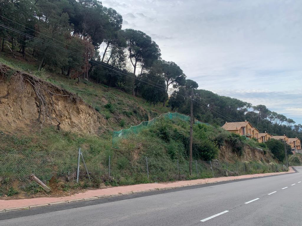 undefined - Image 8