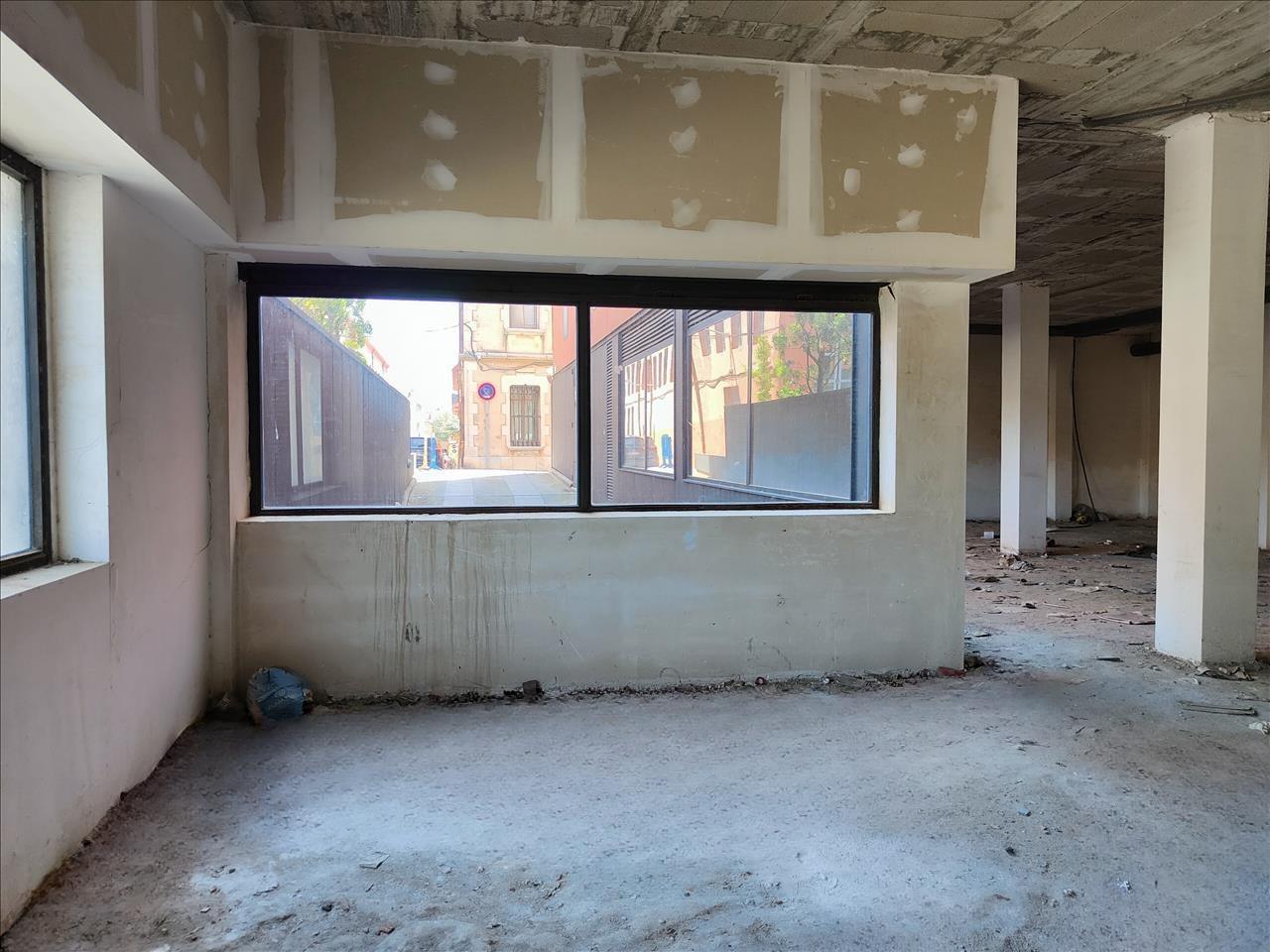 undefined - Image 4