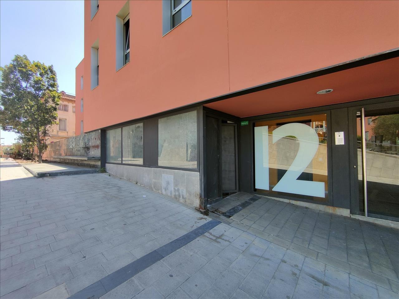 undefined - Image 1