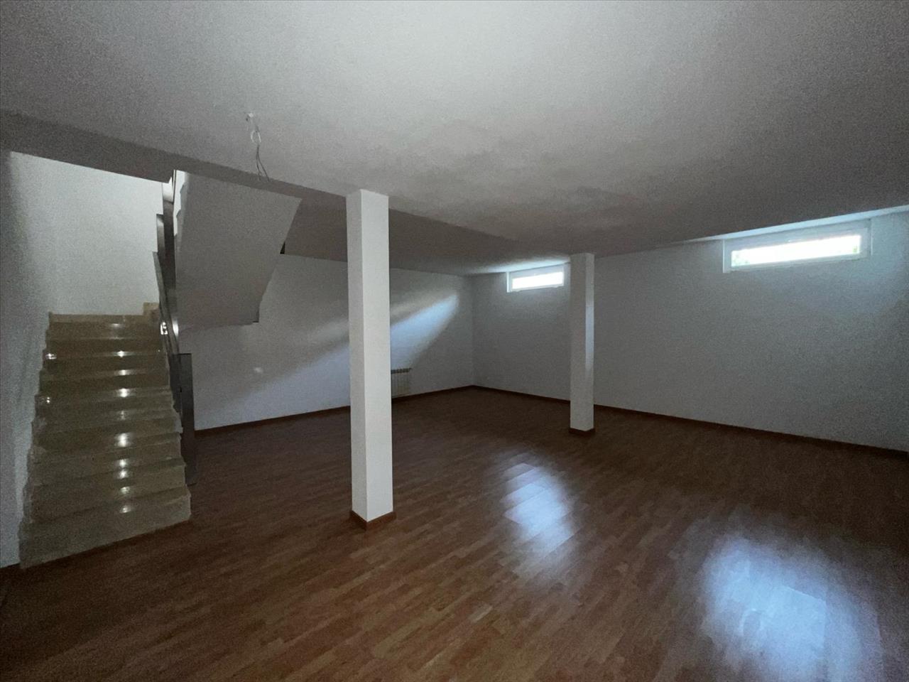 undefined - Image 13