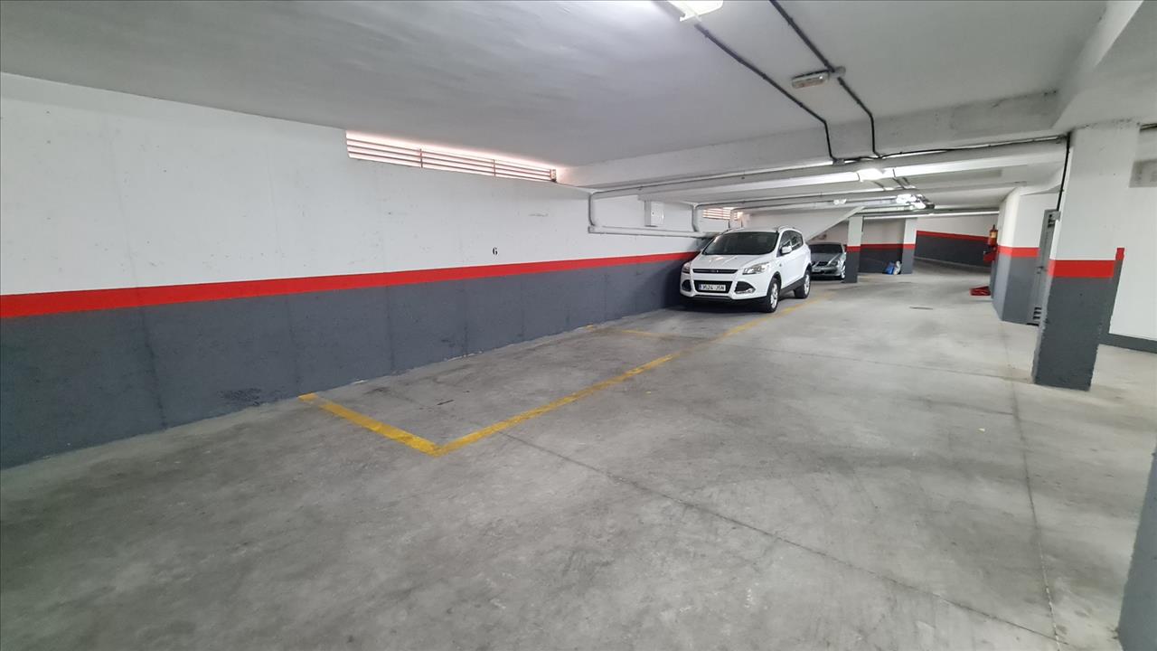 undefined - Image 3