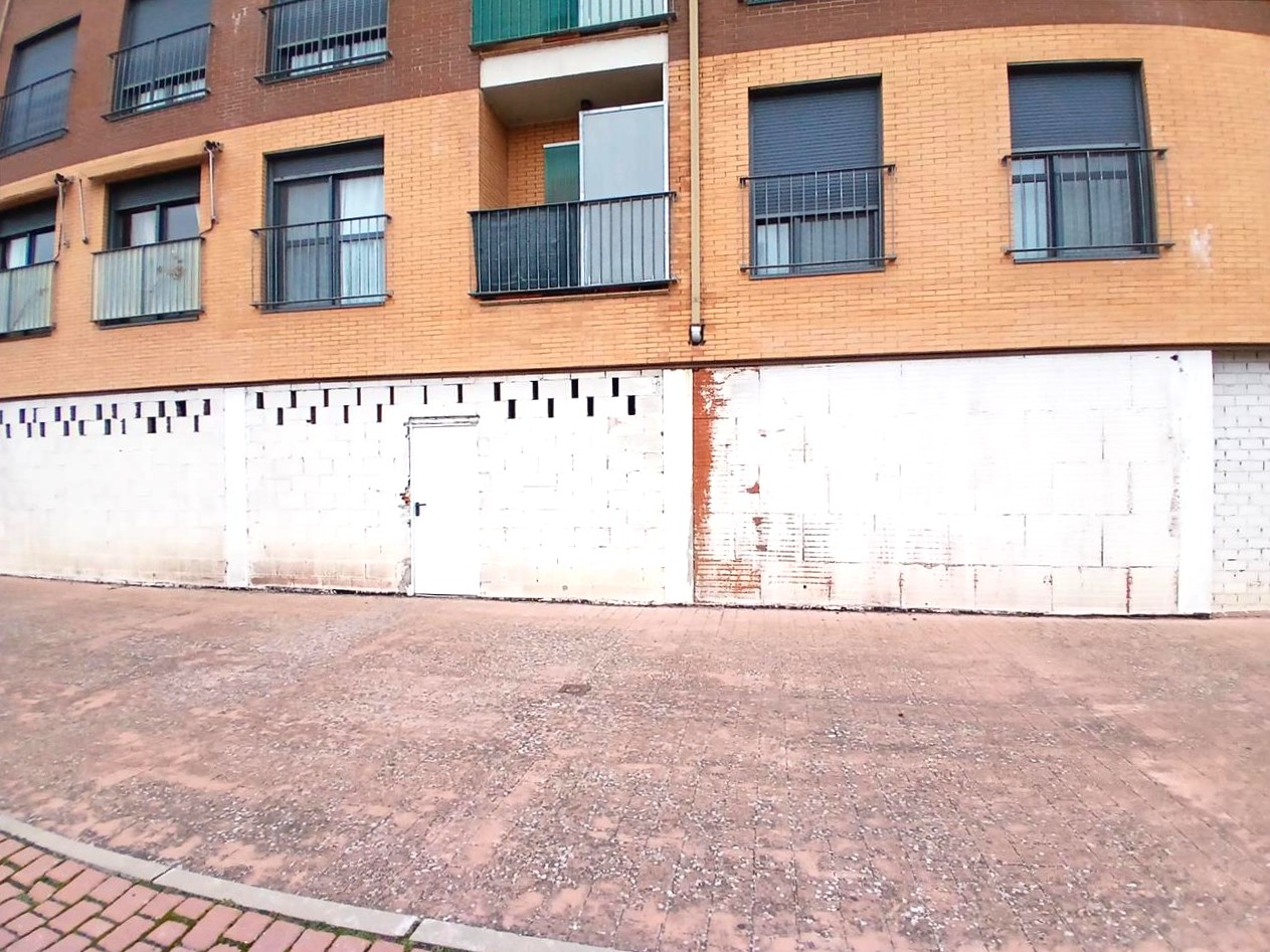 Local comercial en Ricoberta Menchu