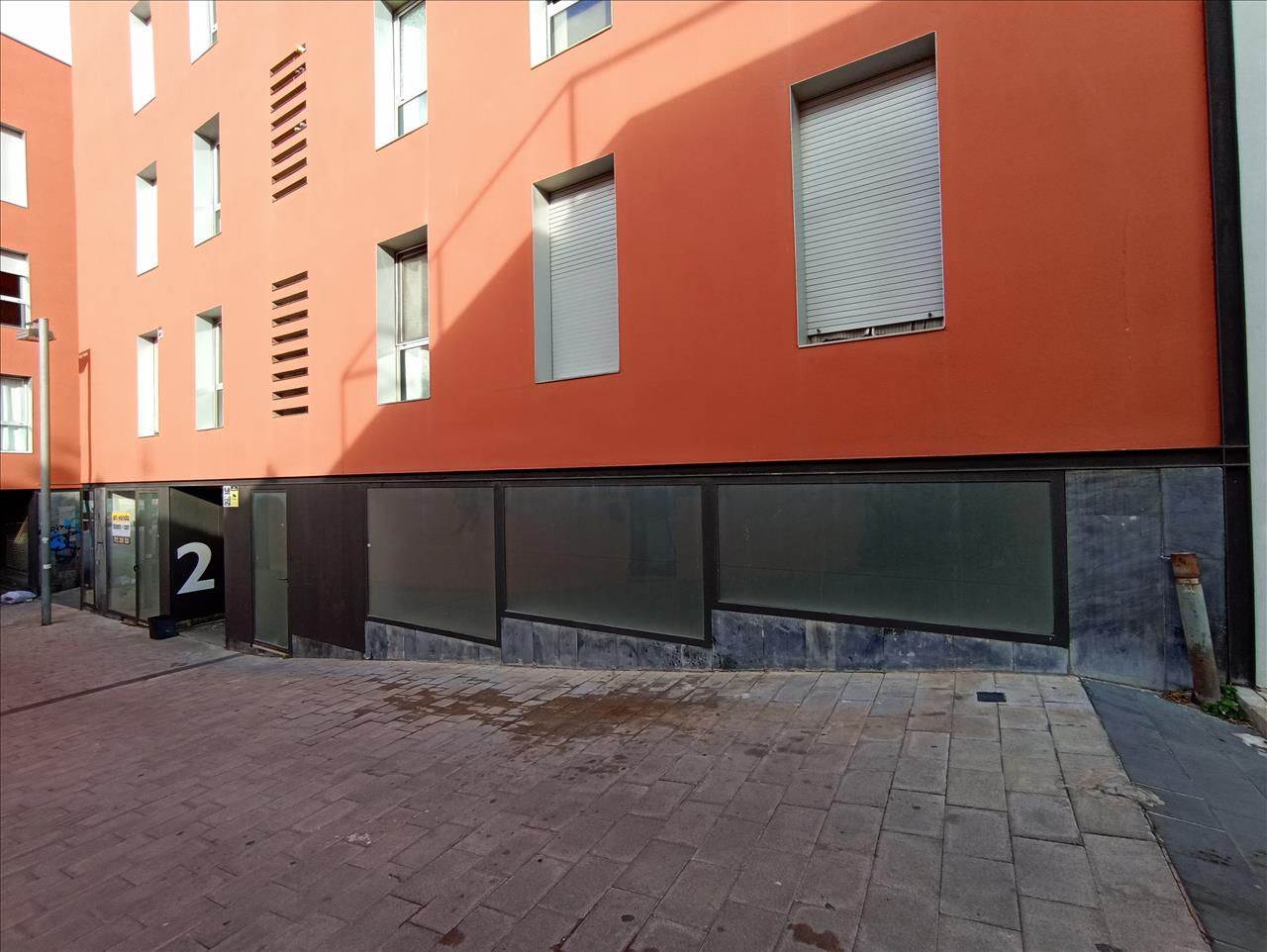 - Image 1
