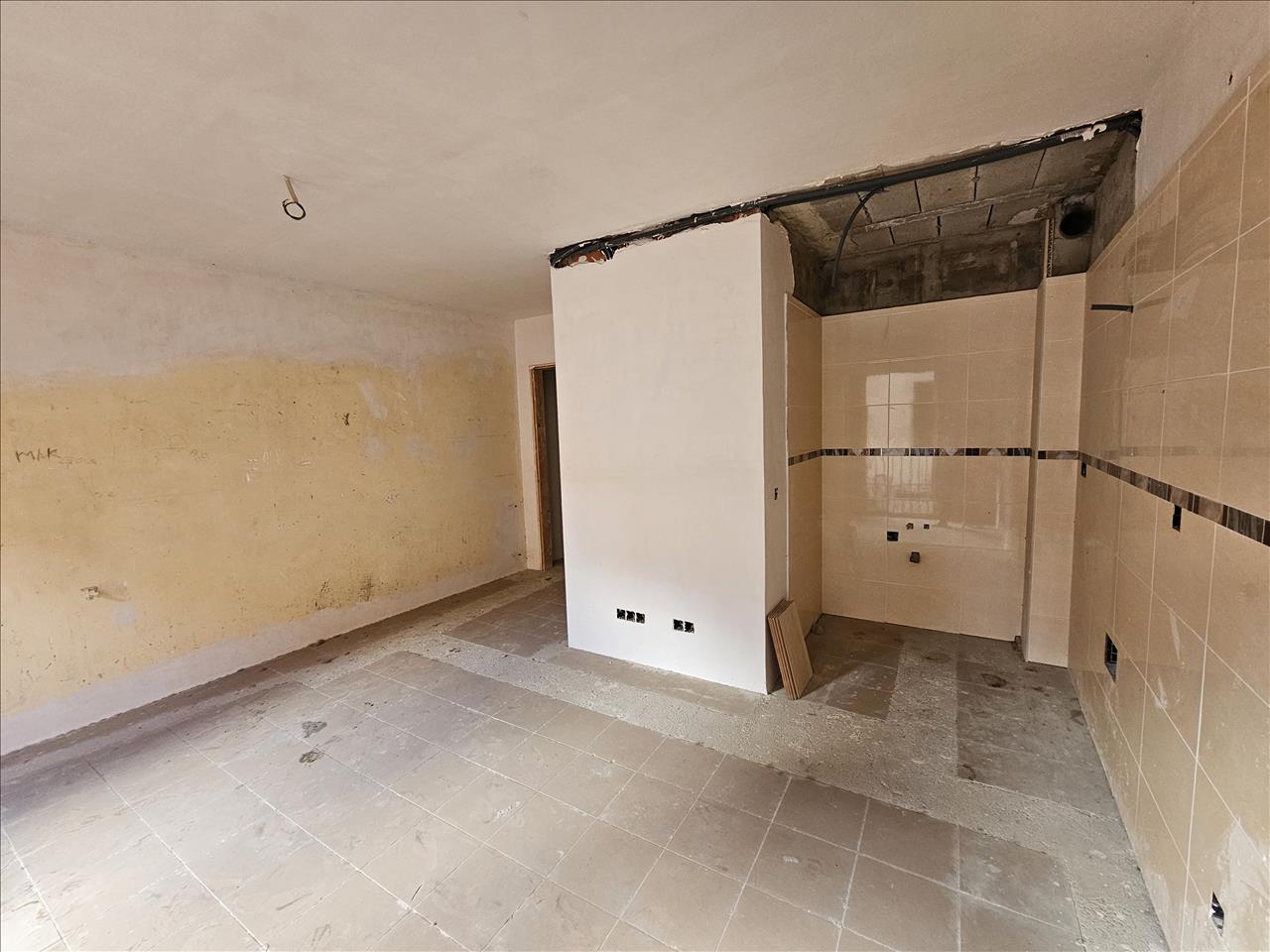 undefined - Image 6