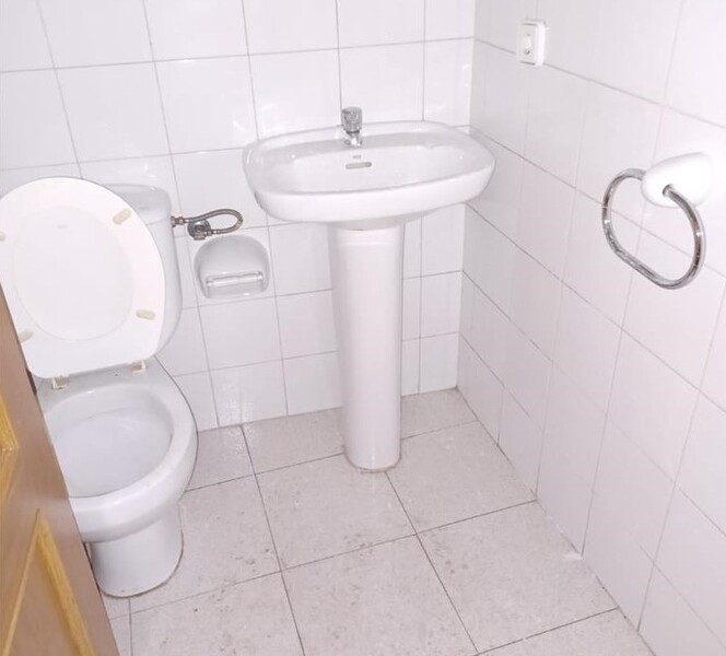  - Image 19