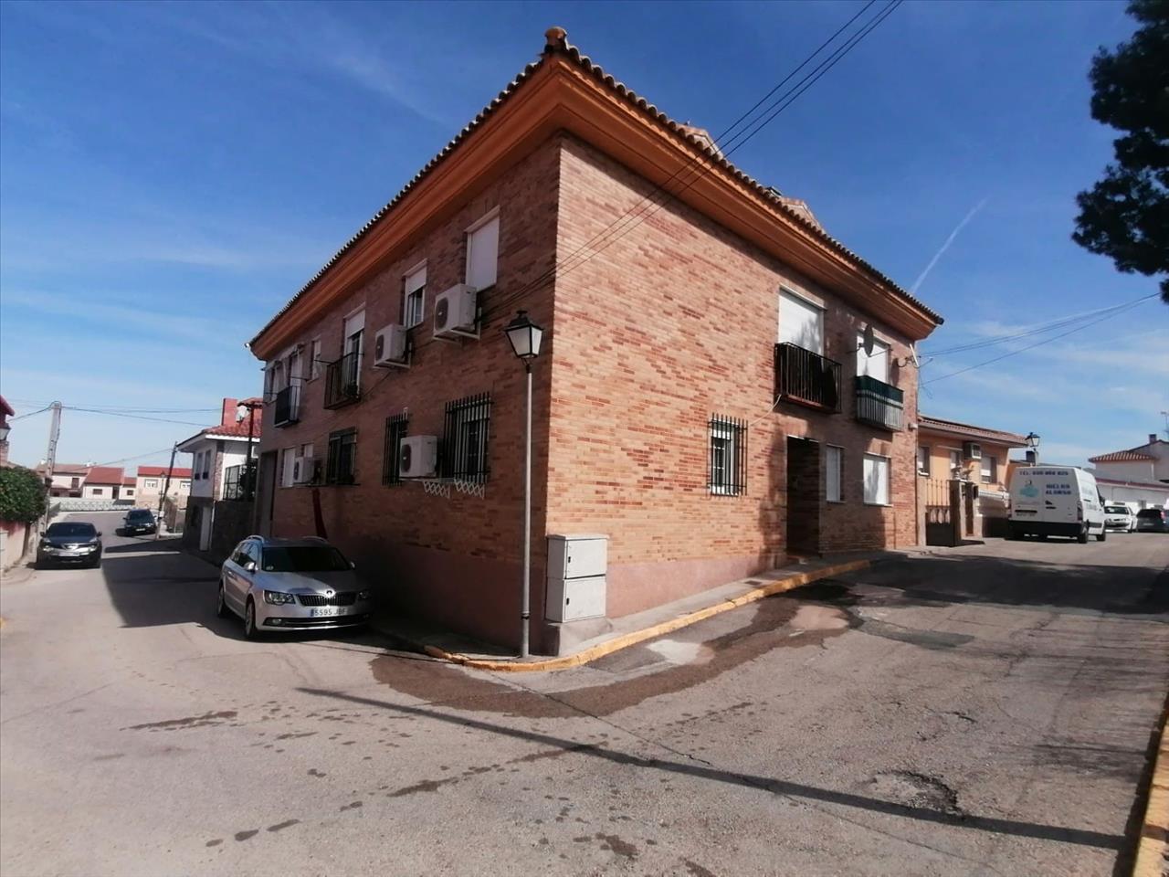 undefined - Image 1