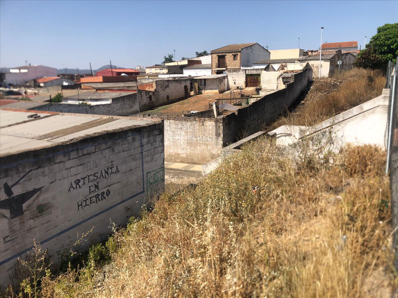 undefined - Image 8