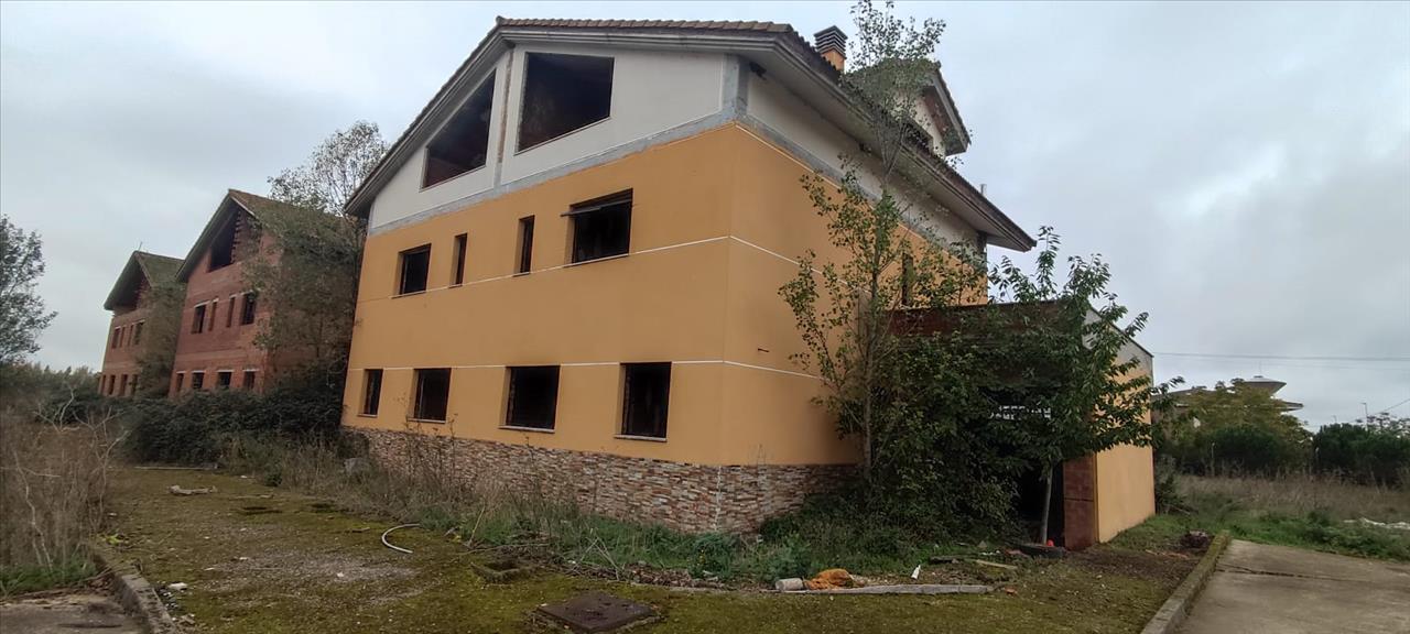 Obra_Parada en Vega de Infanzones, León