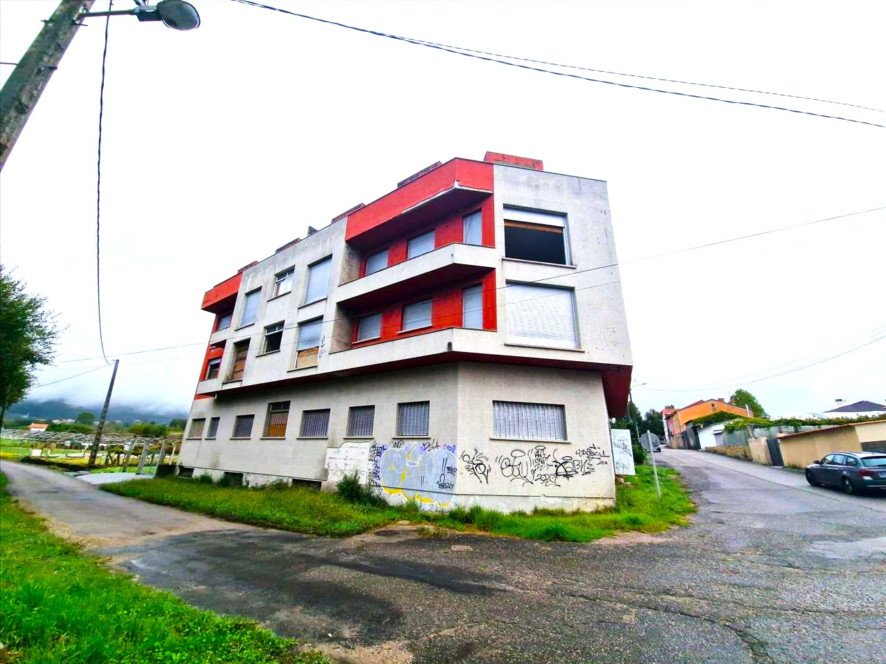 Promoción inacabada en ESTRADA VELLA-STA.MARIÑA