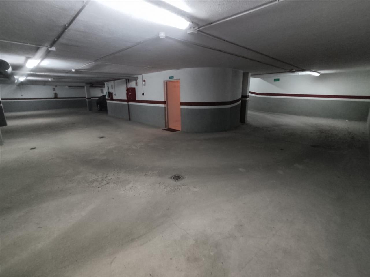 - Image 4