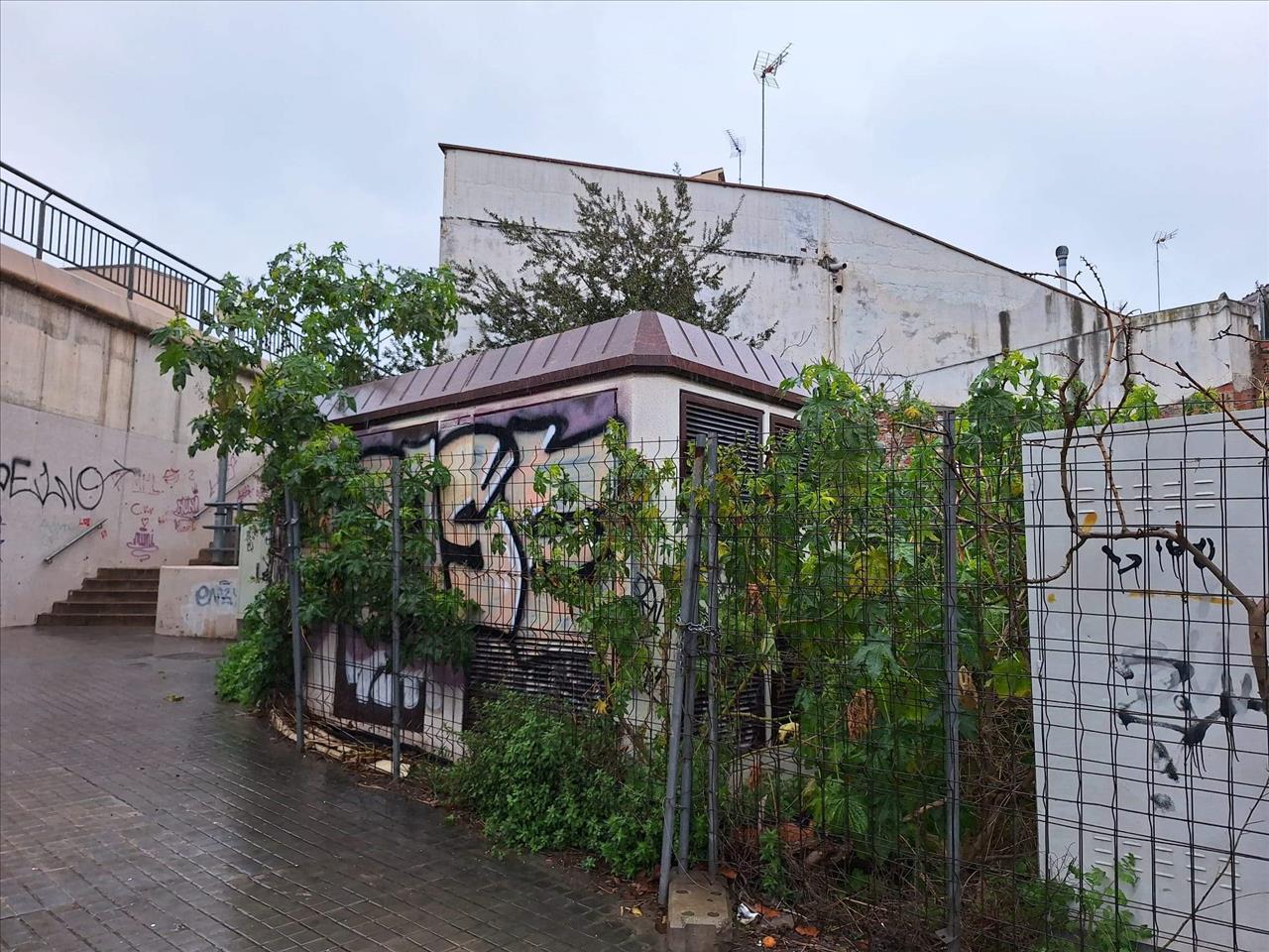 undefined - Image 2