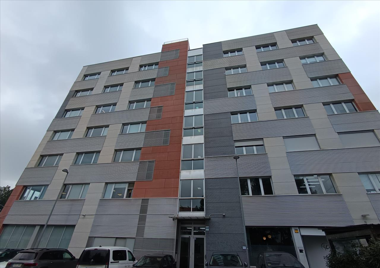  - Image 1