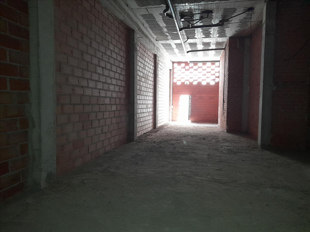 Local comercial en MAGISTERIO