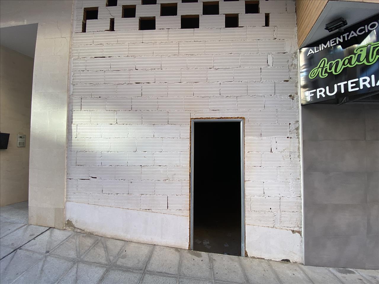 Local comercial en MAGISTERIO
