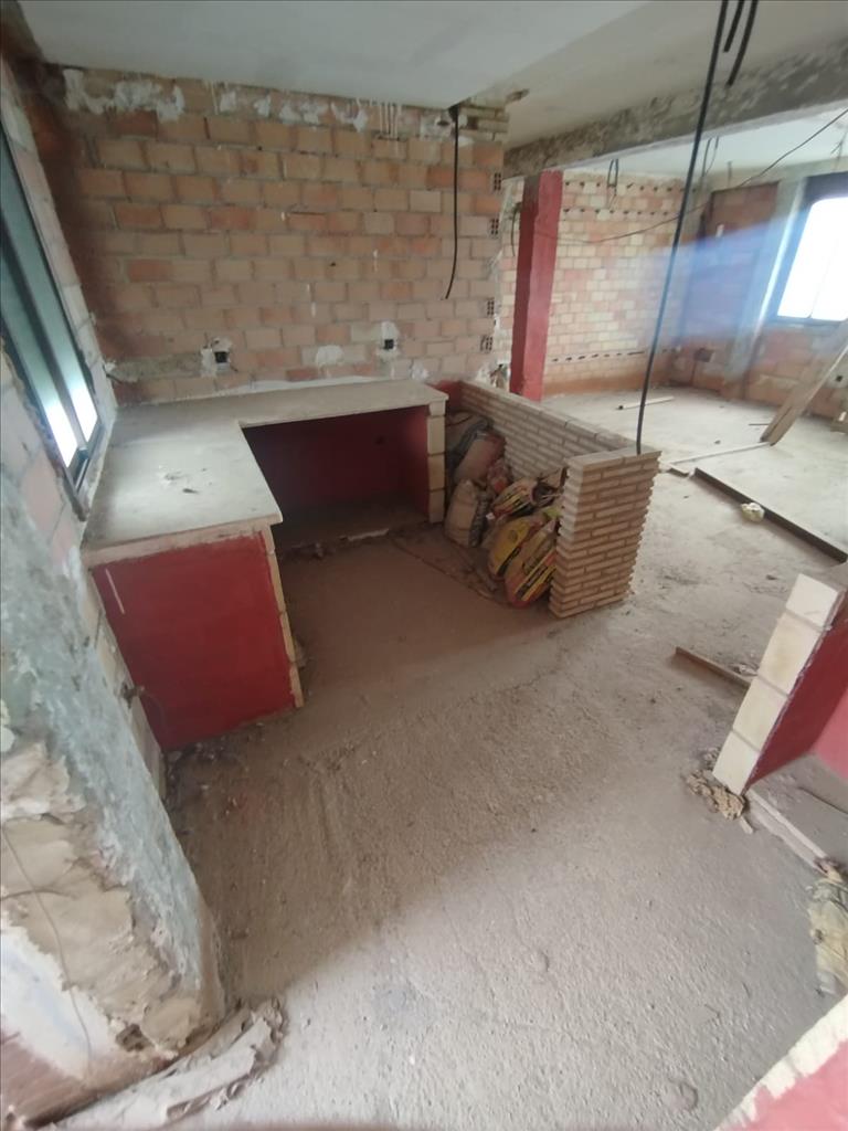 Promoción inacabada en CL CORREDERA