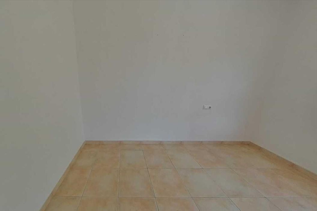 Moradia de 3 andares com garagem, piscina e lareira – tranquilidade, serviços e boa localização - Image 17