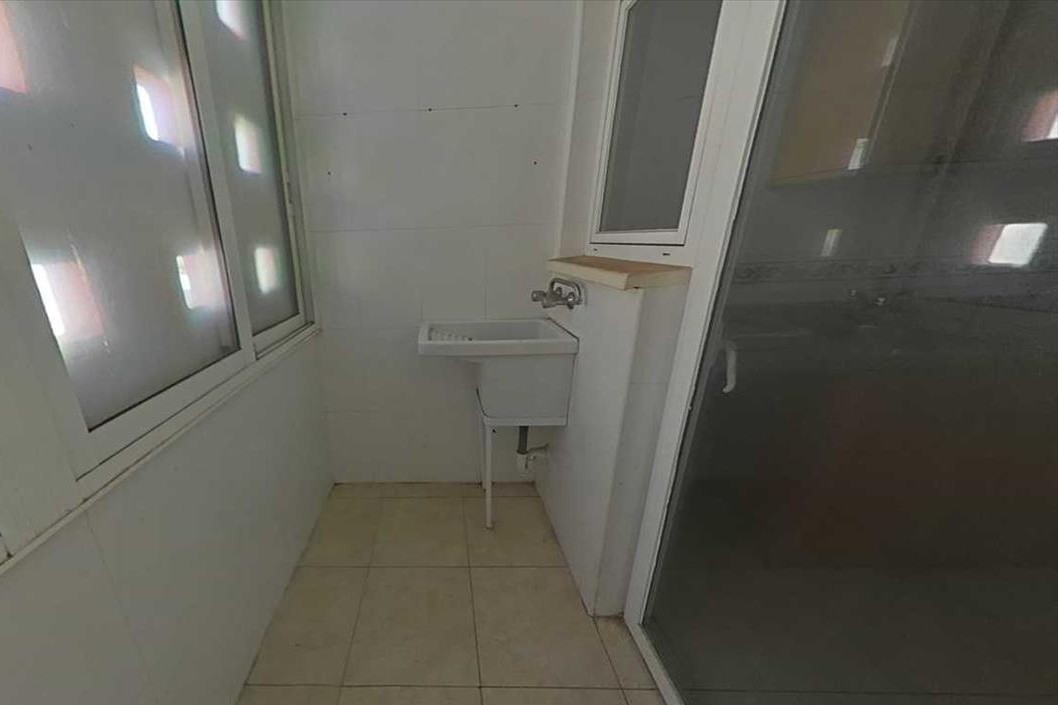 Moradia de 3 andares com garagem, piscina e lareira – tranquilidade, serviços e boa localização - Image 25