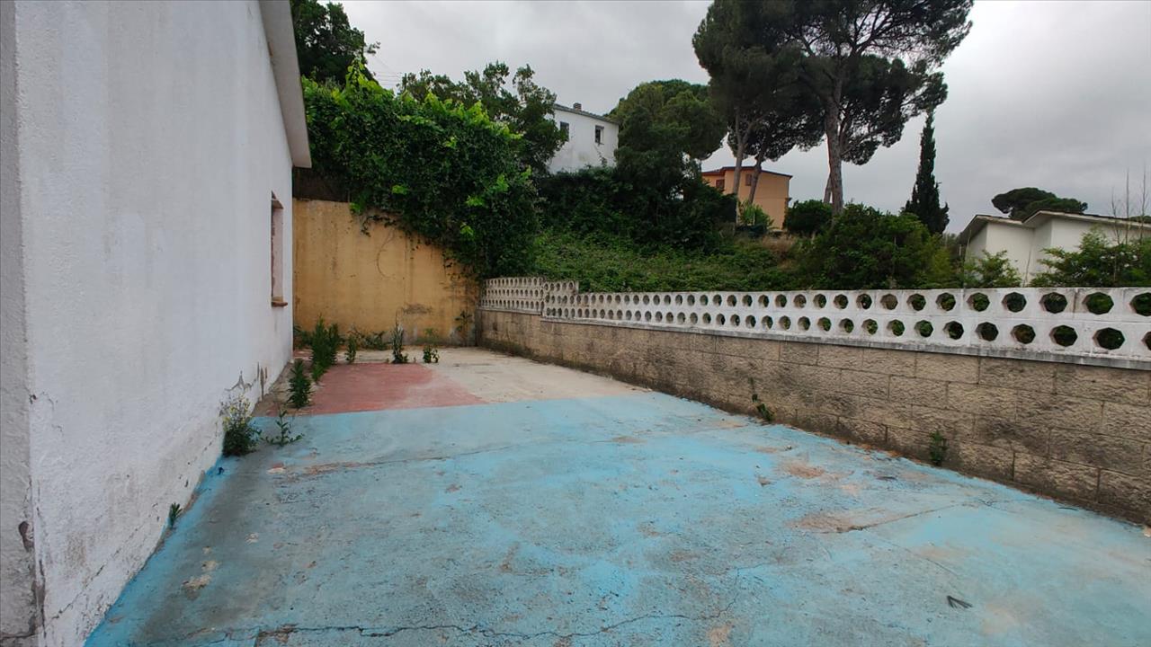  - Image 3