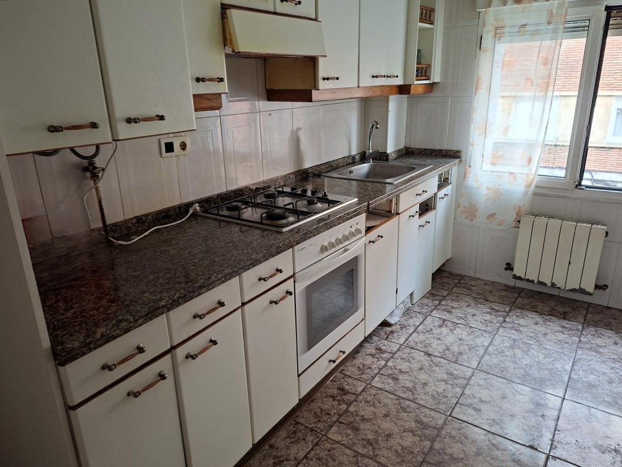 undefined - Image 9