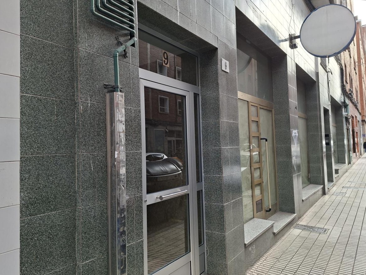 undefined - Image 23