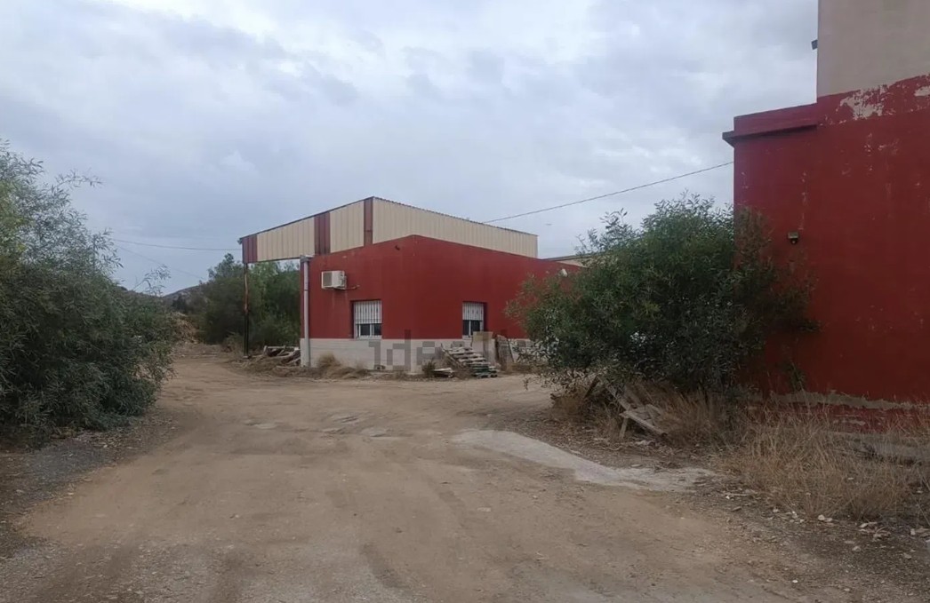 undefined - Image 1