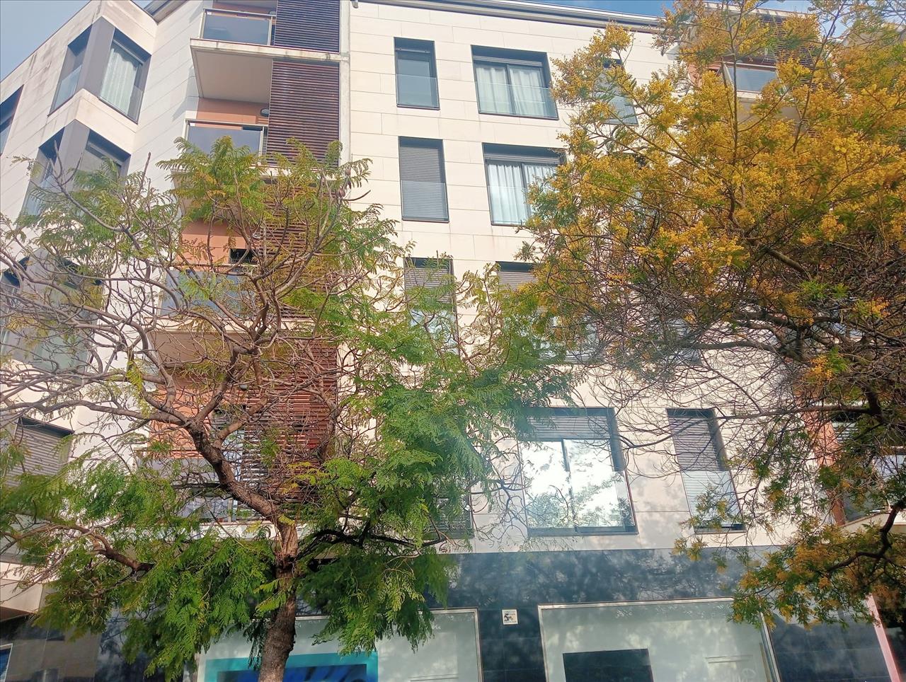 undefined - Image 1