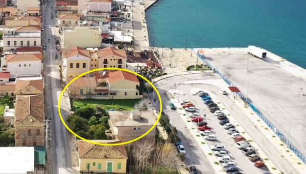Διατίθεται προς πώληση οικόπεδο εντός σχεδίου πόλεως 210 τ.μ., άρτιο και οικοδομήσιμο, εντός σχεδίου, προσόψεως, στην θέση Λιμάνι Καρλοβάσου, Σάμος