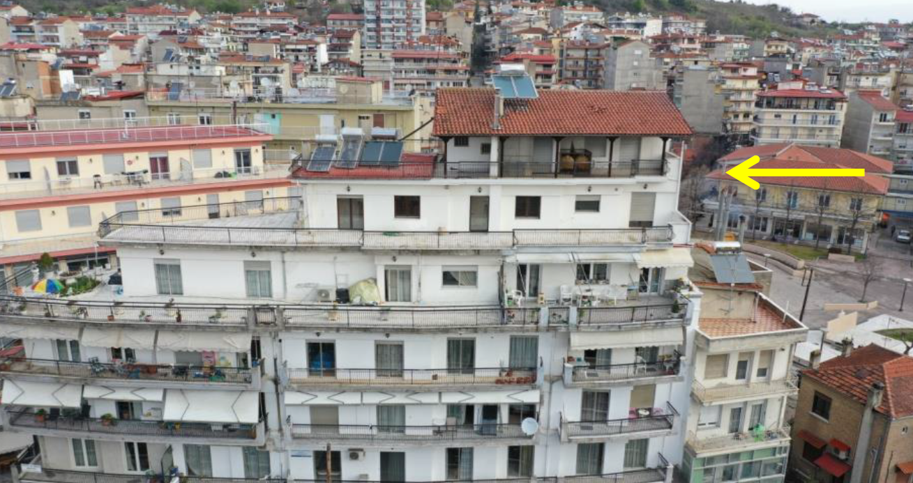 Διατίθεται προς πώληση μεζονέτα προσόψεως 5ου & 6ου ορόφου με καθαρή επιφάνεια 167.50 τ.μ., σε οικοδομή 6 επιπέδων κατασκευής 1985, σε οικόπεδο 553.68 τ.μ., επί της οδού Ταλιαδούρη 9, στην πόλη των Γρεβενών
