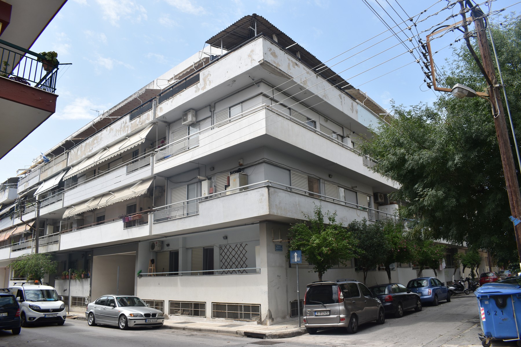 Διατίθεται προς πώληση υπόγεια αποθήκη 800.60 τ.μ