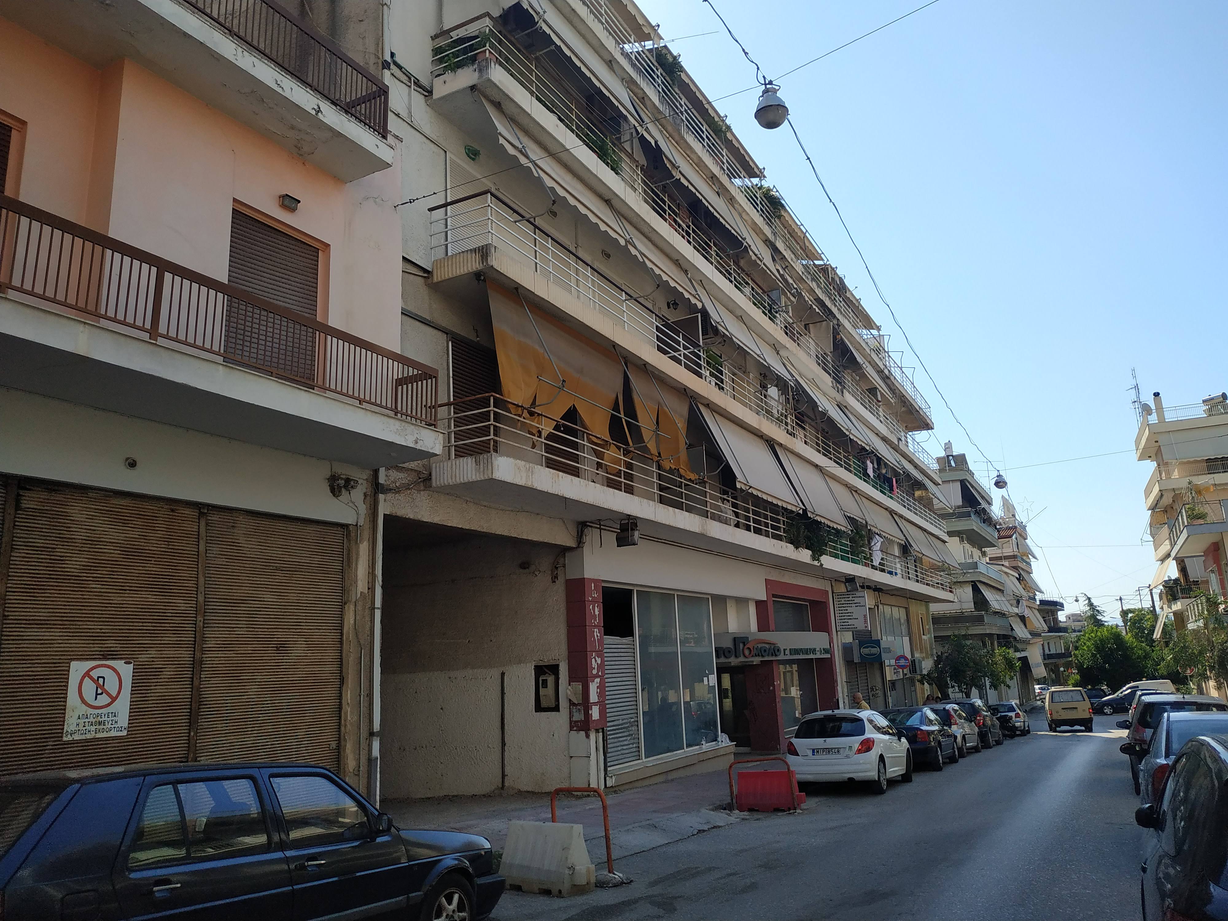 Διατίθεται προς πώληση ισόγειο κατάστημα προσόψεως, επιφανείας 291 τ.μ