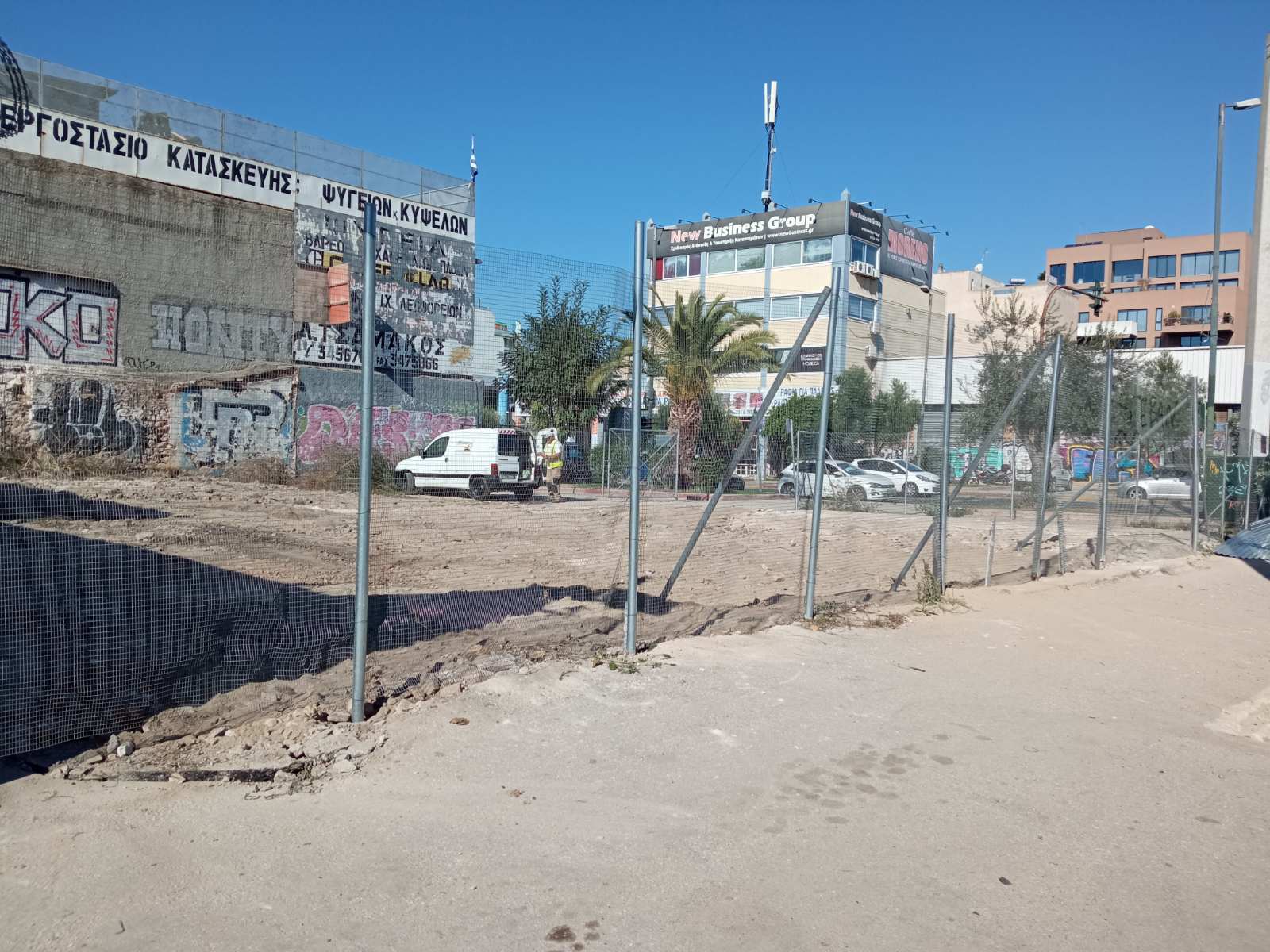 Διατίθεται προς πώληση οικοπέδο επιφάνεις 339,70 τμ επί των διασταύρωσης των Λ