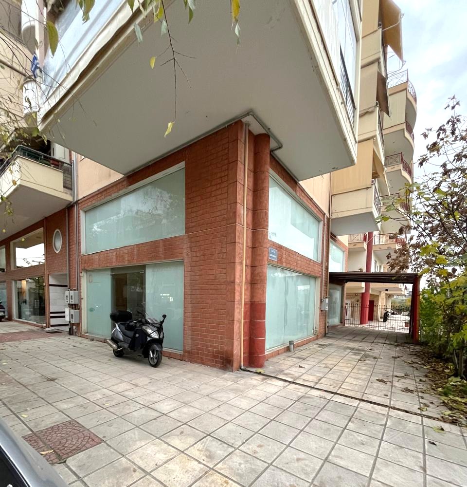Διατίθεται προς πώληση γωνιακό κατάστημα προσόψεως, ισογείου, κείμενο σε οικοδομή 5 επιπέδων, κατασκευής 2006, σε οικόπεδο 451.22 τ.μ, συνολικής επιφάνειας 109.07 τ.μ., στη Σταυρούπολη, Θεσσαλονίκη