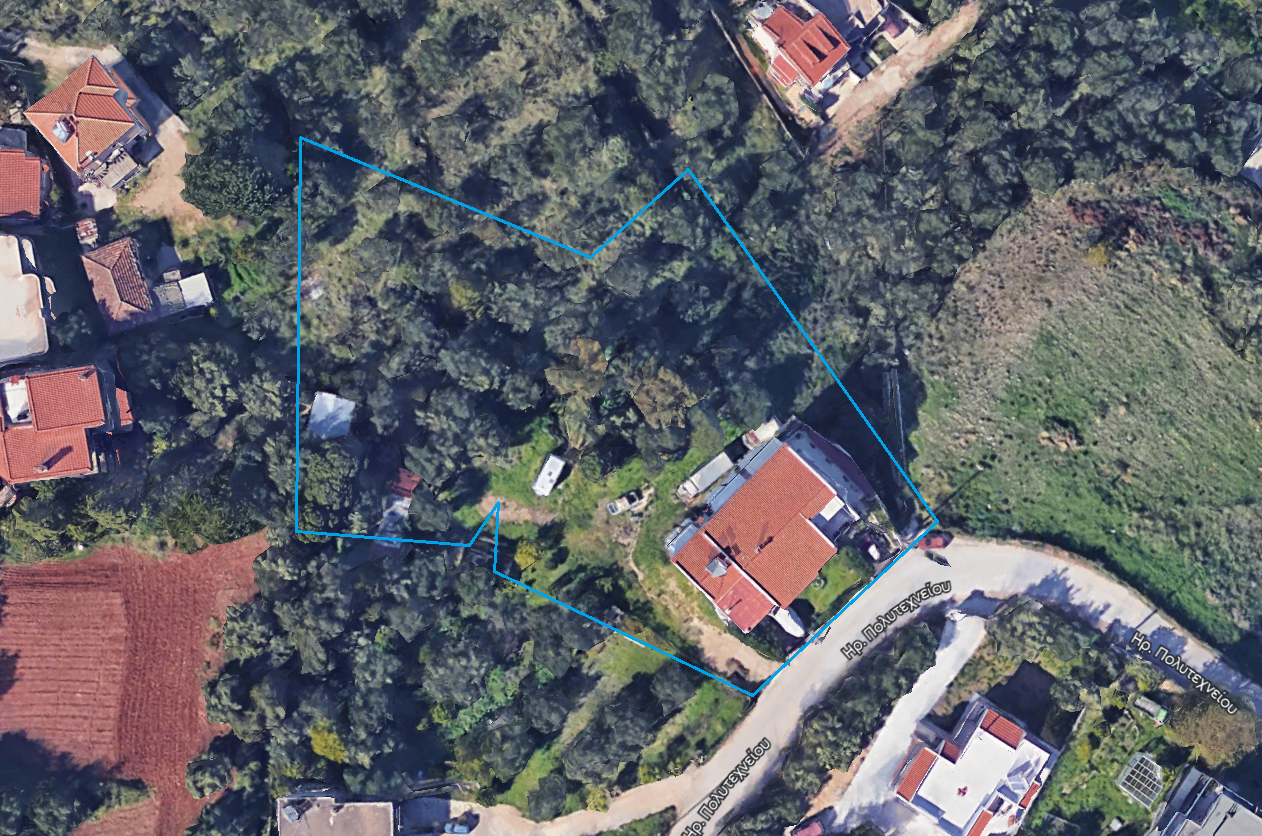 Διατίθεται προς πώληση ισόγειος βιομηχανικός χώρος με υπόγειες αποθήκες, συνολικής επιφάνειας 813.75 τ.μ., κείμενος σε οικοδομή 2 επιπέδων, κατασκευής 1990, σε οικόπεδο επιφάνειας 2039.48 τ.μ., στη θέση «Δέση», του οικισμού Κρήνης, της Δημοτικής Ενότητας Μεσσάτιδος, του Δήμου Πατρέων
