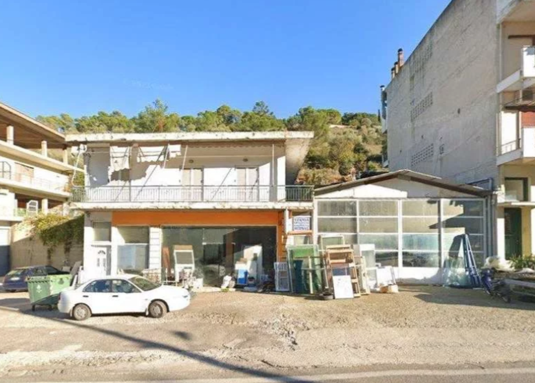 Διατίθεται προς πώληση κατάστημα ισογείου, 229 τ.μ., κατασκευής 1978, επί της οδού Νικ