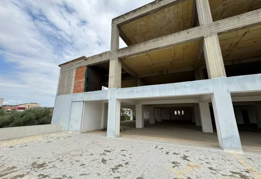 Διατίθεται προς πώληση ημιτελές διαμέρισμα 3ου ορόφου, 109.04 τ.μ., επί της οδού Βασιλέως Παύλου, Αλμυρός