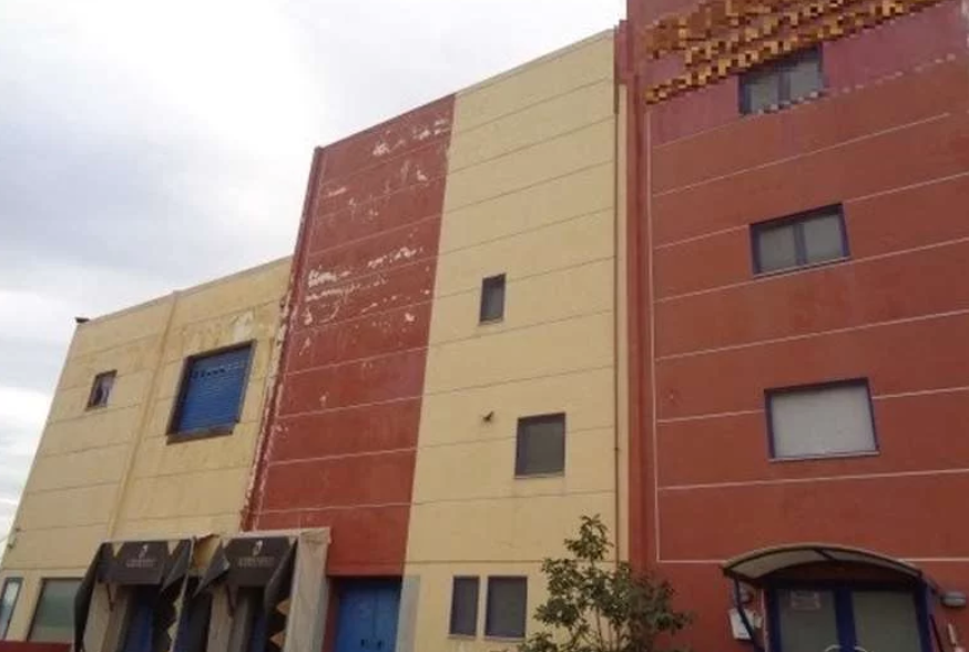 Βιομηχανικό κτήριο συνολικής επιφάνειας 1624.21τμ, κατασκευής 2004 εντός οικοπέδου 631.27τμ, επί της 47ης οδού, αριθμός 5, στα Άνω Λιόσια, πλησίον Αττικής οδού