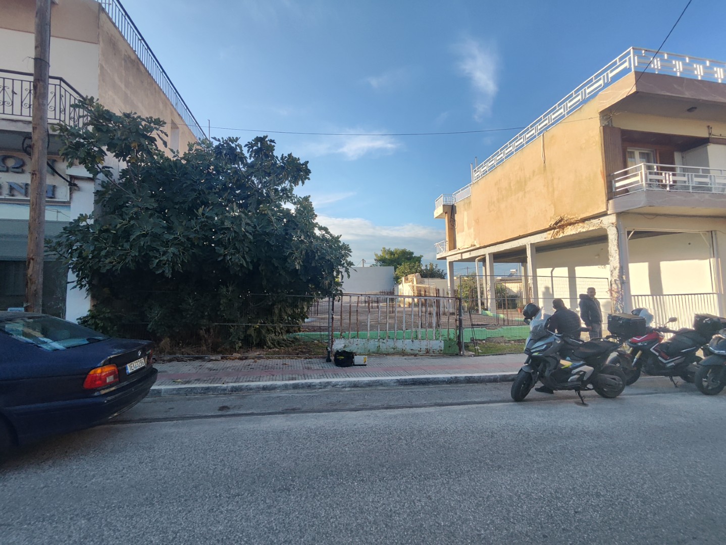 Διατίθεται προς πώληση οικόπεδο επιφάνειας 432.89 τ.μ., επί της οδού Αθηνών Σουνίου 19, στα Καλύβια, Σαρωνικός