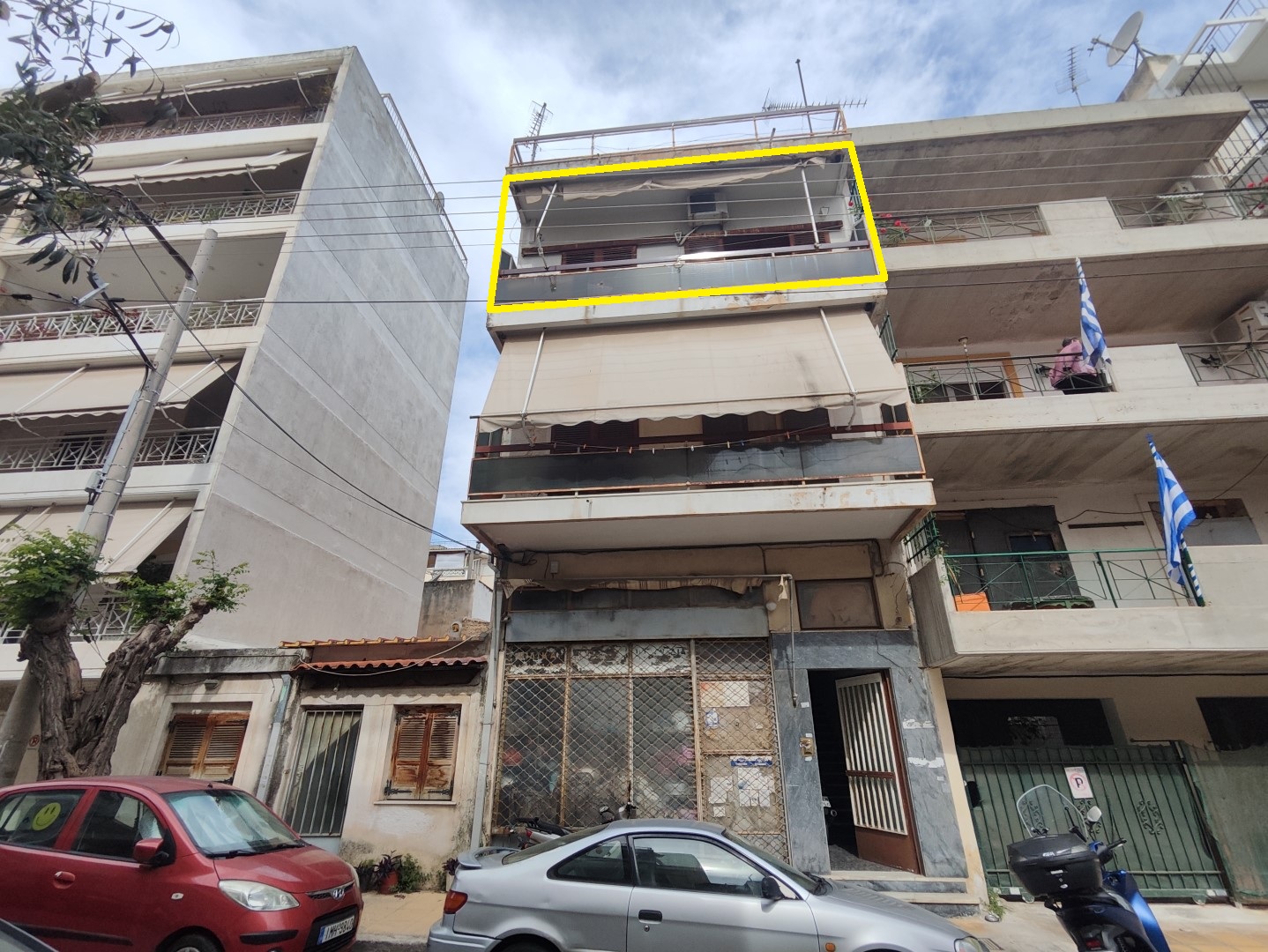Διατιθεται προς πωληση διαμέρισμα προσόψεως, 2ου ορόφου, επιφάνειας 56.62 τ.μ., κείμενο σε οικοδομή 4 επιπέδων, κατασκευής 1971, σε οικόπεδο 72.59 τ.μ., επί της οδού Γούρδωνος 5, Νέα Ιωνία, Αττική