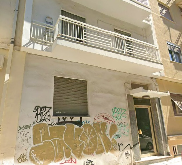 Διατίθεται προς πώληση διαμέρισμα προσόψεως, ισογείου, 67.9 τ.μ., κείμενo σε οικοδομή 5 επιπέδων, κατασκευής 1974, σε οικόπεδο 123 τ.μ., επί της οδού Αλεξάνδρου Υψηλάντου, αριθμός 259, Αιγιάλεια