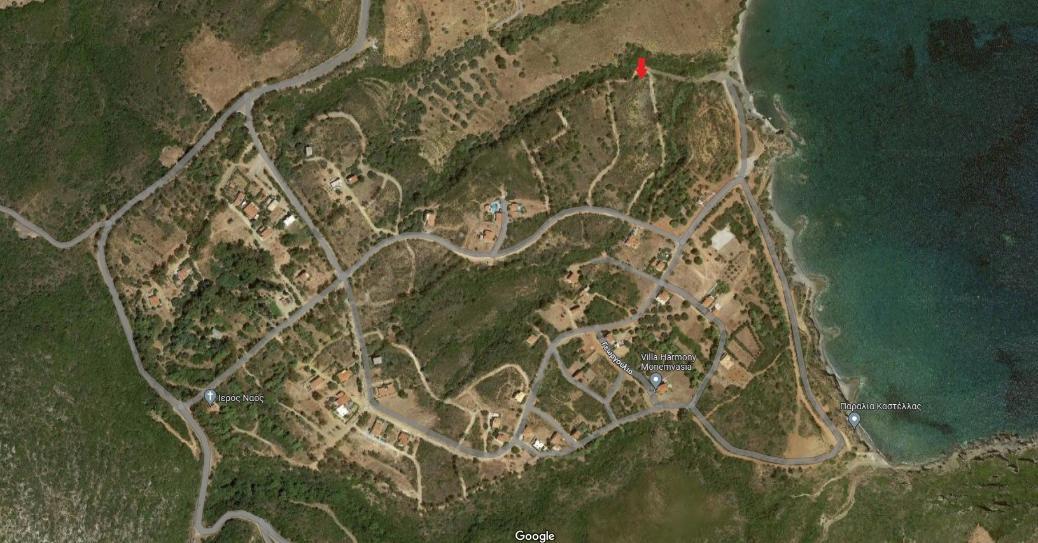 Οικόπεδο προς πώληση στη Θέση Βούταμα, Νόμια