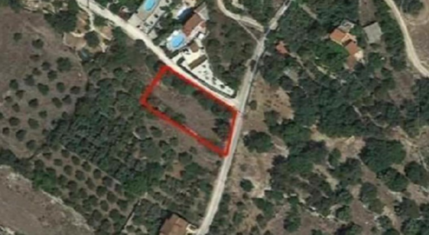 Διατίθεται προς πώληση οικόπεδο 1004.94 τ.μ., άρτιο και οικοδομήσιμο στη θέση «Αλώνια» ή «Καρβουνές» εντός ορίων οικισμού Γαβαλοχωρίου Δ.Ε Βάμου Δ