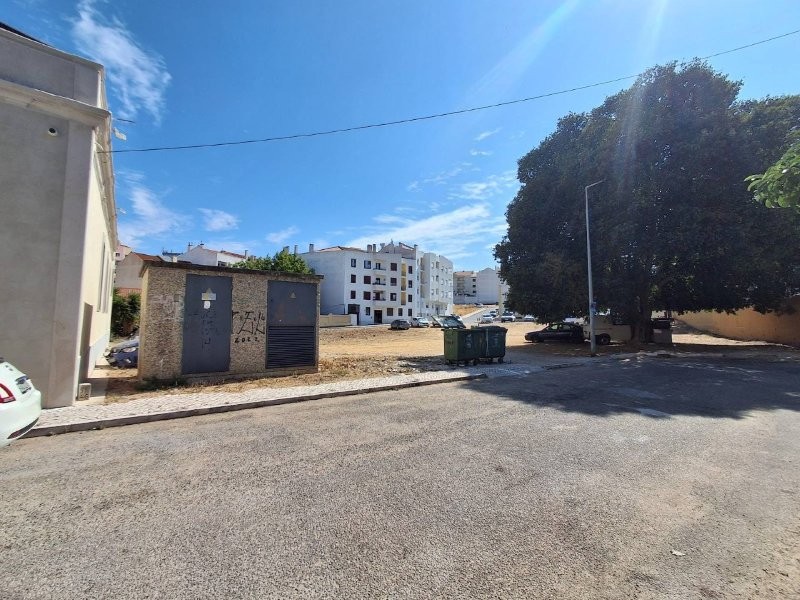 Fotografia 9 de Terreno Urbano com Edifício Aprovado para 11 T2 e 7 T3, no Coração de Setúbal