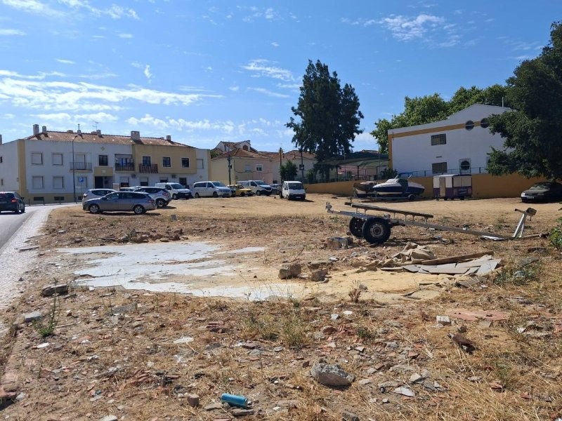 Fotografia 6 de Terreno Urbano com Edifício Aprovado para 11 T2 e 7 T3, no Coração de Setúbal