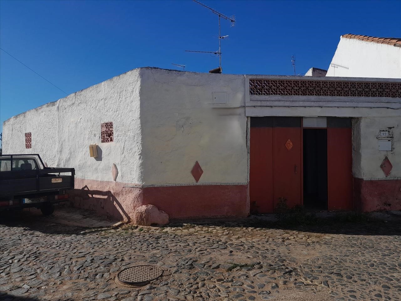 Moradia em Cabeça Gorda - Image 1